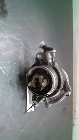 700437012 BMW Bomba de vacío  disponible Alicante
