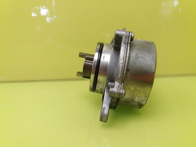 700437012 BMW Bomba de vacío  en stock Gandía