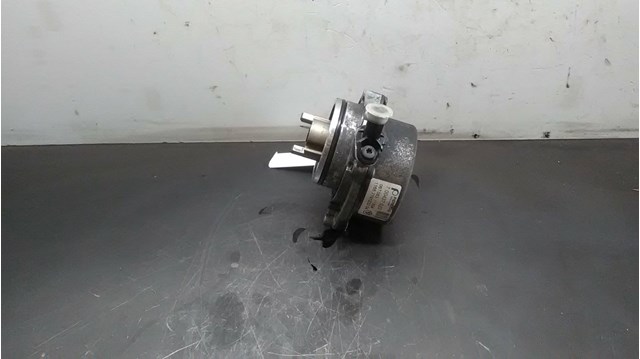 700437012 BMW Bomba de vacío  en stock Gandía