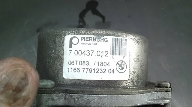 700437012 BMW Bomba de vacío  comprar en Oviedo