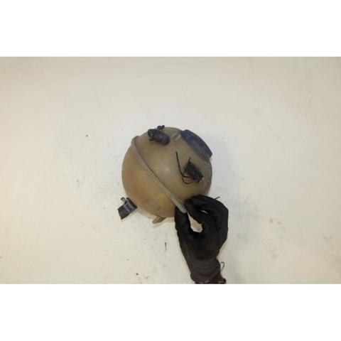 701121407B VAG Vaso de expansión  en stock Gandía