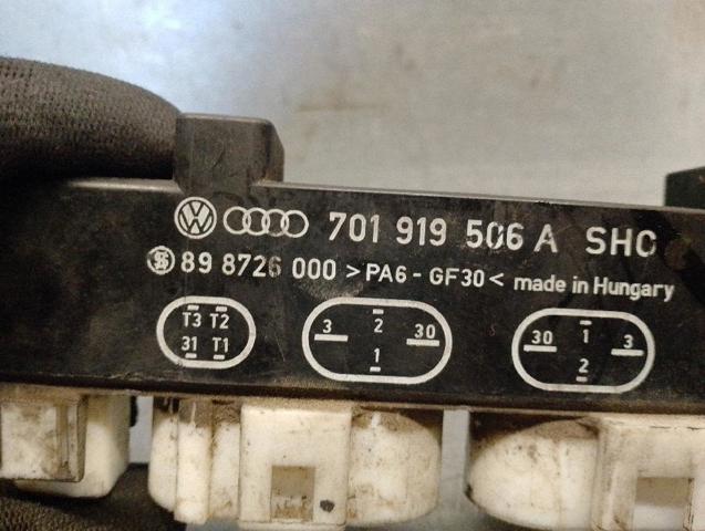 701919506A VAG Regulador de velocidad del ventilador de refrigeración (unidad de control)  comprar en Oviedo