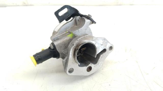 705641000 RENAULT Bomba de vacío  disponible Ourense