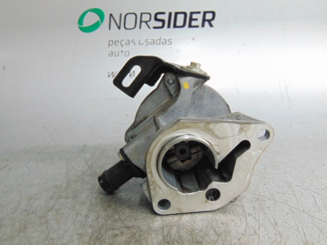 705641000 RENAULT Bomba de vacío  en stock Córdoba