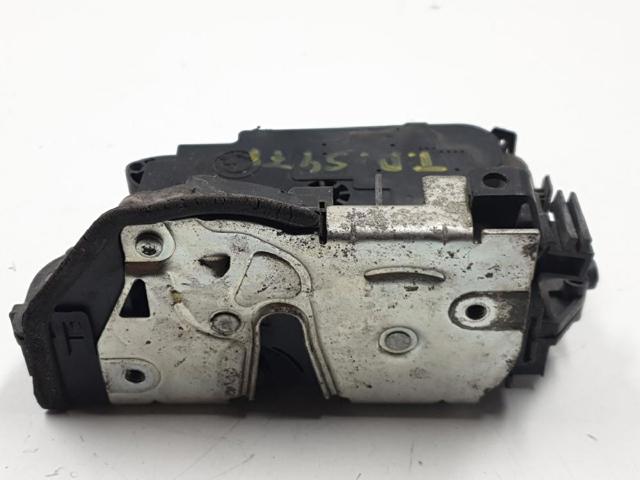 7060296 Cerradura de la puerta trasera derecha  disponible Burgos
