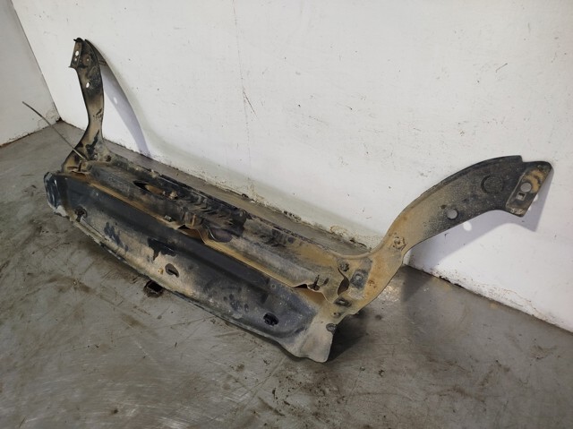 7106C2 Soporte superior del radiador (panel de montaje de faros)  comprar en Pontevedra