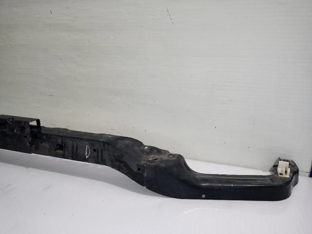 7106E9 Soporte superior del radiador (panel de montaje de faros)  disponible Burgos