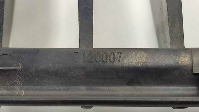 7120007 Rejilla izquierda  en stock Castellón