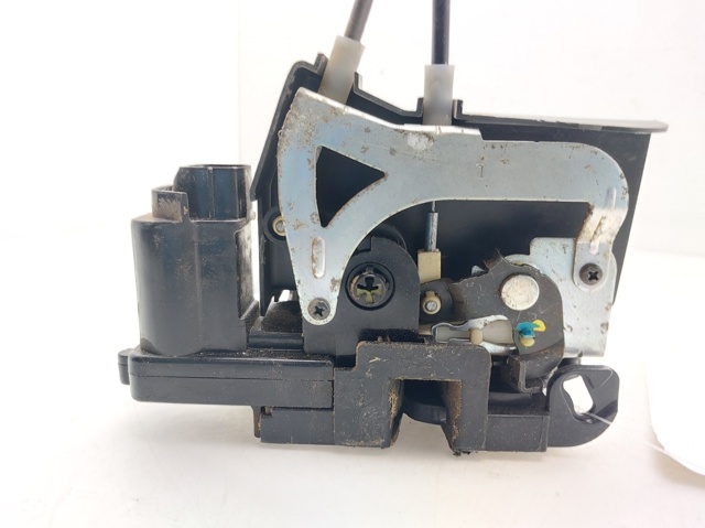7121009026 SSANG YONG Cerradura de puerta delantera izquierda  disponible Alicante