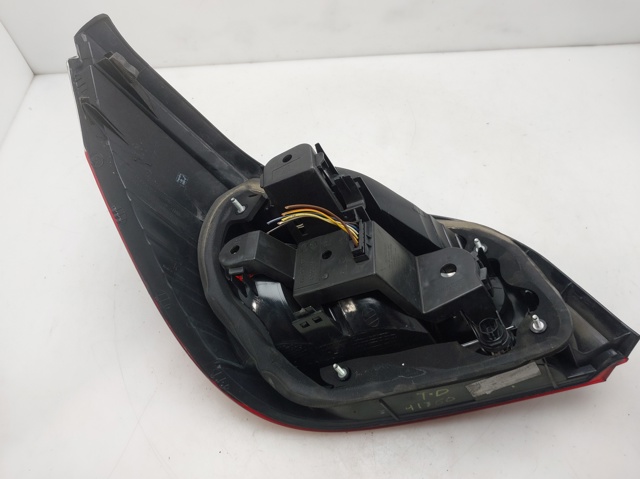 7165738 BMW Piloto trasero exterior derecho  disponible Vigo