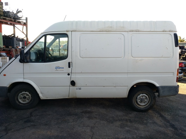 Guardabarros delantero izquierdo 7180501 Ford