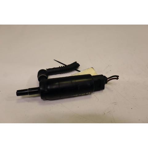 7217792 Bomba-motor de lavafaros  en stock Sabadell
