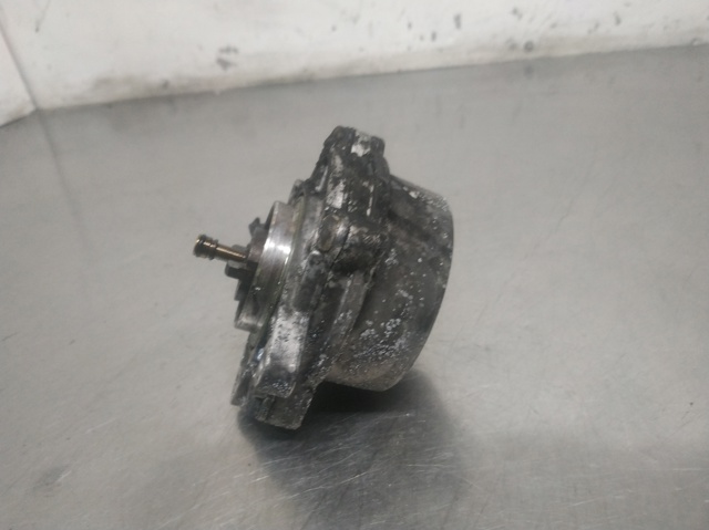 Bomba de vacío Volkswagen Passat 3B3