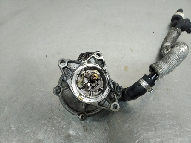 Bomba de vacío Volkswagen Passat 3B3