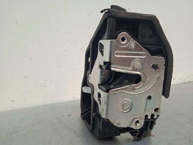 7229460 Cerradura de la puerta trasera derecha  disponible Málaga