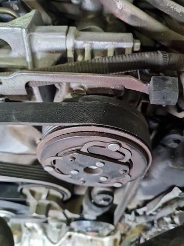 Compresor climatizador 73111SG010 SUBARU