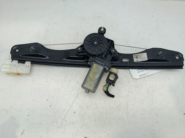 7351049 BMW