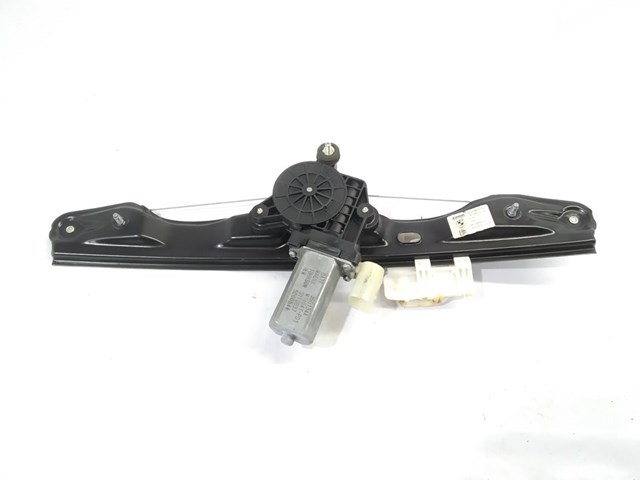 7351049 BMW