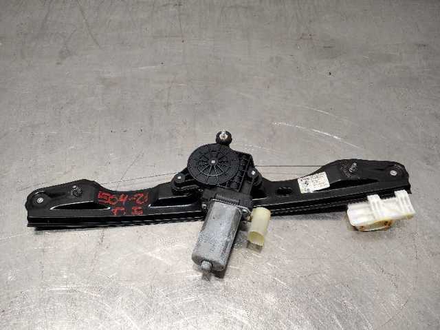7351049 BMW