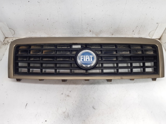 Rejilla para Fiat Doblo I (223)