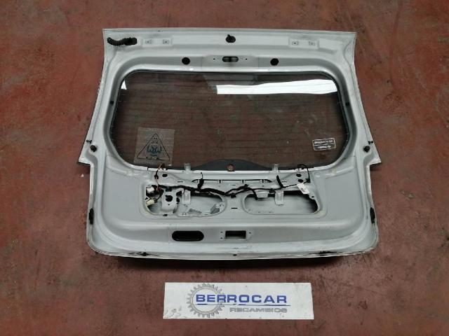 Puerta del maletero, trasera 737001C210 Hyundai/Kia