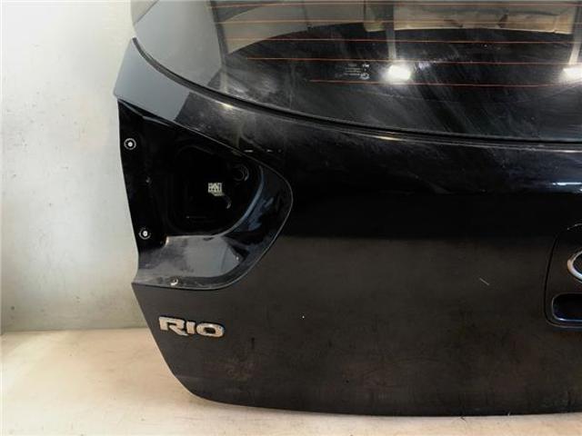 737001W220 HYUNDAI Puerta trasera comprar Alcalá