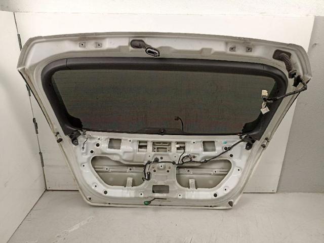 737002L011 Puerta trasera  en stock Sabadell