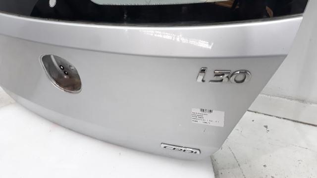 HYUNDAI 737002L011 Puerta trasera  en stock Salamanca