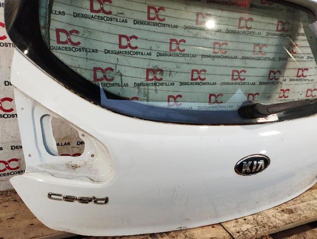 73700A2000 HYUNDAI Puerta trasera del maletero (portón trasero)  disponible Ourense