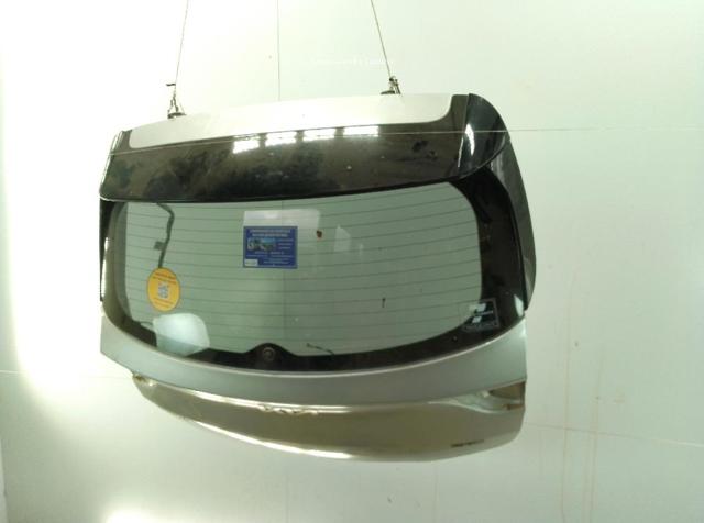 HYUNDAI 73700H8400 Puerta trasera  en stock Salamanca