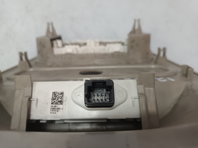 RENAULT 739486822R  en stock Terrassa