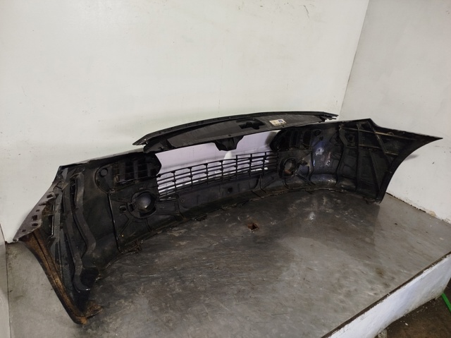 PEUGEOT 7401CX Paragolpes  en stock Terrassa