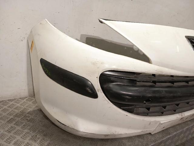 7401EN PEUGEOT Parachoques delantero  comprar en Jaén