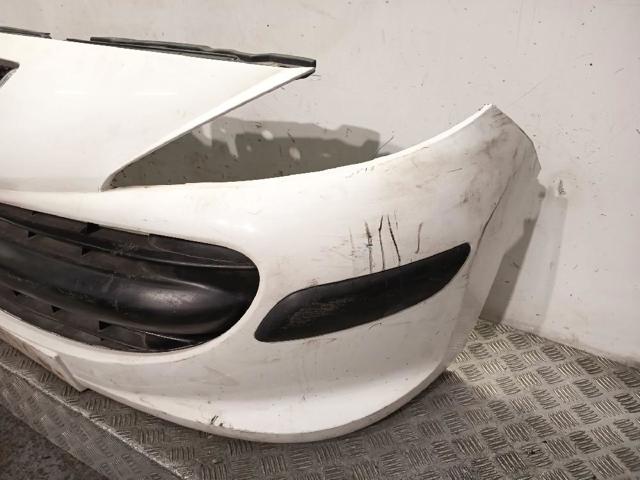 PEUGEOT 7401EN Parachoques delantero  disponible Valladolid