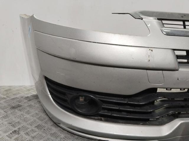 PEUGEOT 7401GR Parachoques delantero  disponible Valladolid