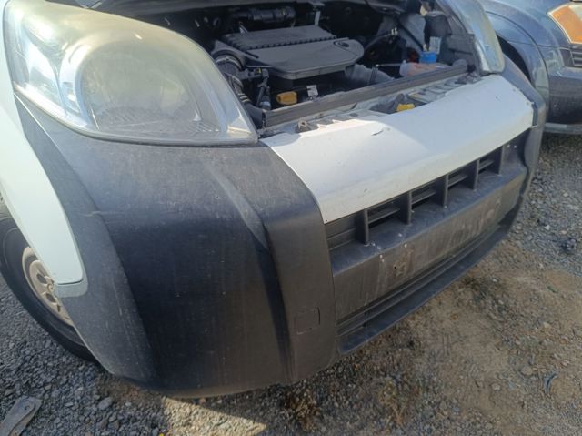 7401PN PEUGEOT Paragolpes  en stock Gandía