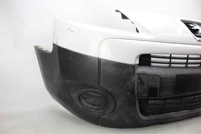 7401PT PEUGEOT Paragolpes  en stock Gandía