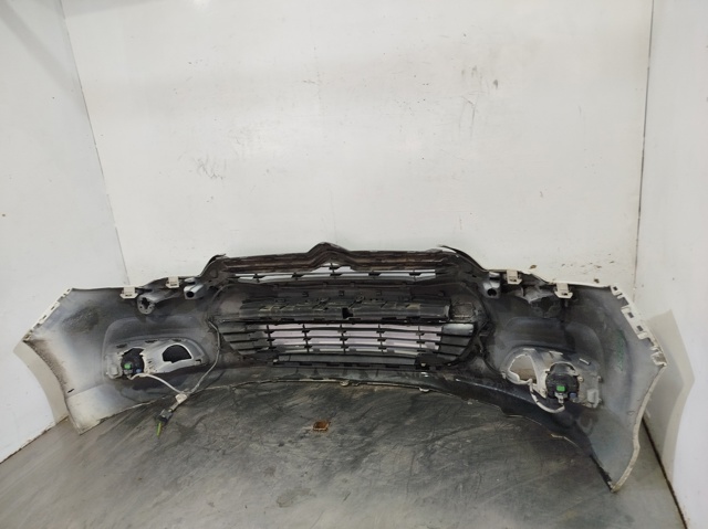 7401VN PEUGEOT Parachoques delantero  disponible Ourense