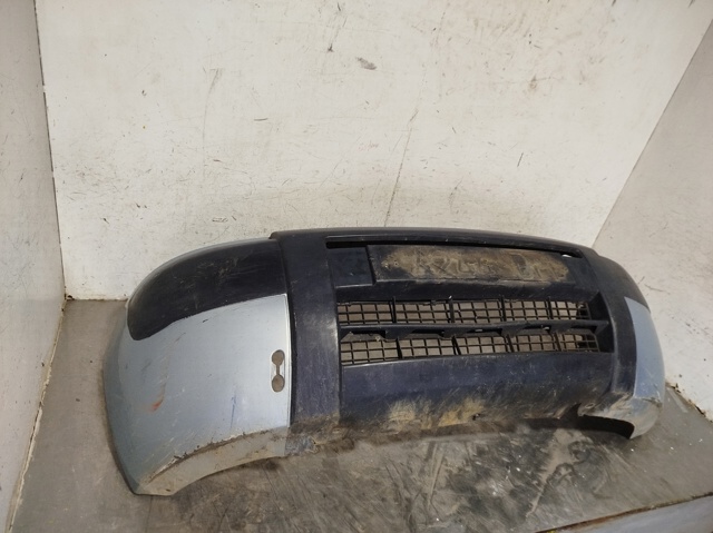 7401W7 Paragolpes  en stock Granada