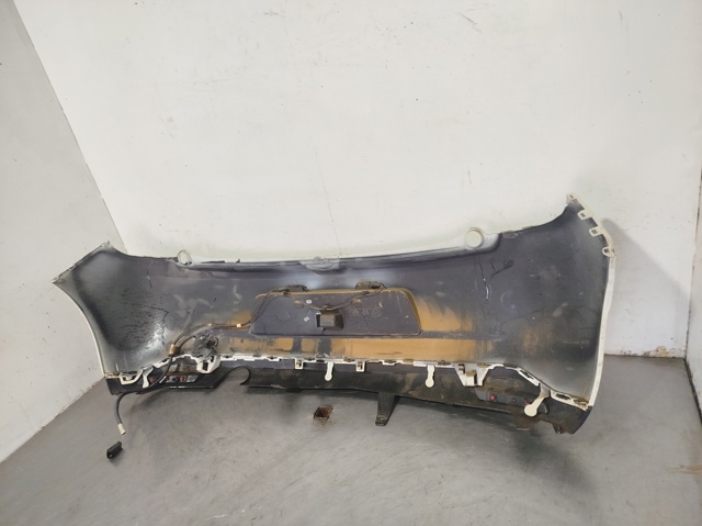 7410KY PEUGEOT Parachoques trasero  disponible Ourense