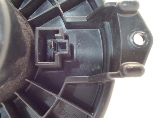 7415062JA0 SUZUKI Motor del ventilador del calefactor  disponible Vigo