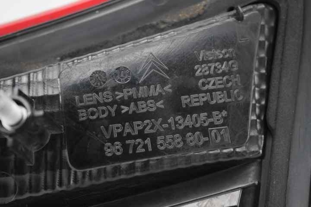 7453E4 Piloto trasero interior izquierdo  en stock Sabadell
