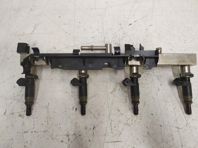 7506158 Inyector  en stock Granada