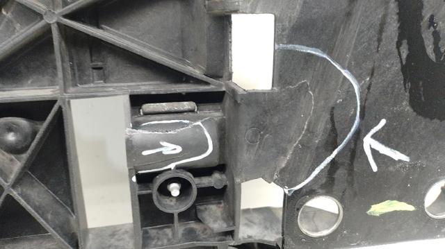 RENAULT 752100004R Soporte de radiador  en stock Terrassa
