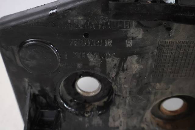 752100004R Soporte de radiador  en stock Sabadell