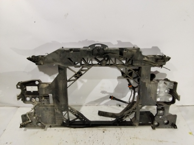 RENAULT 752100007R Panel de soporte del radiador y montaje de faros  disponible España