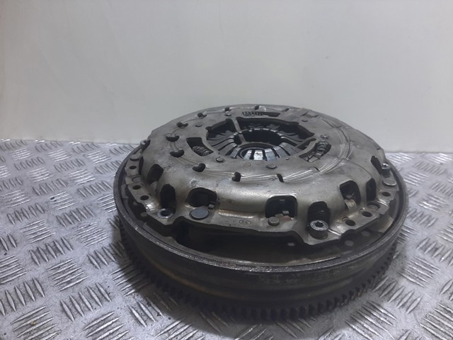 7577479 BMW