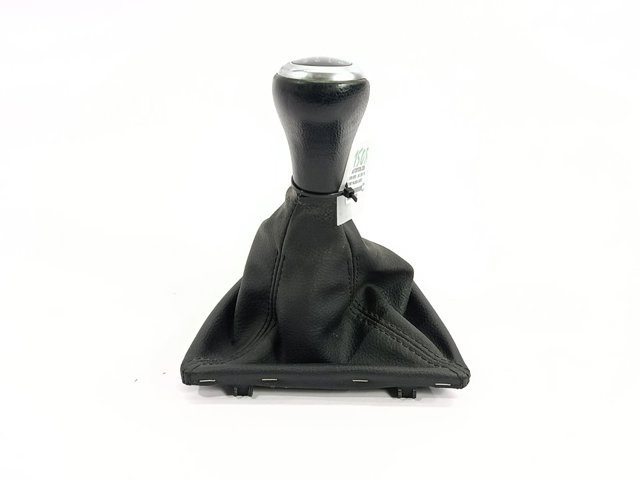 7596072 BMW