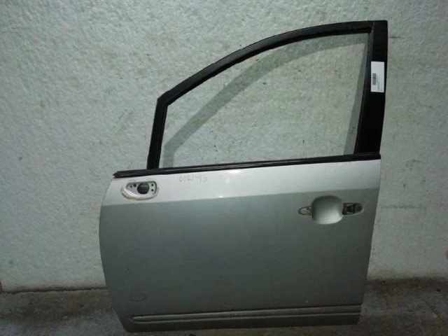 Puerta del conductor KIA Carens  monovolumen comprar en España