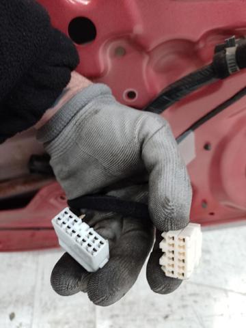 Puerta delantera izquierda KIA Rio 2 JB